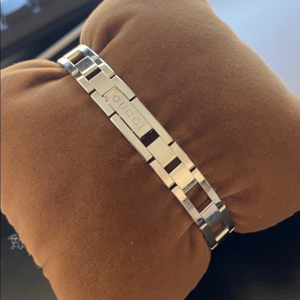 Gucci Watch - Picture 3 of 6